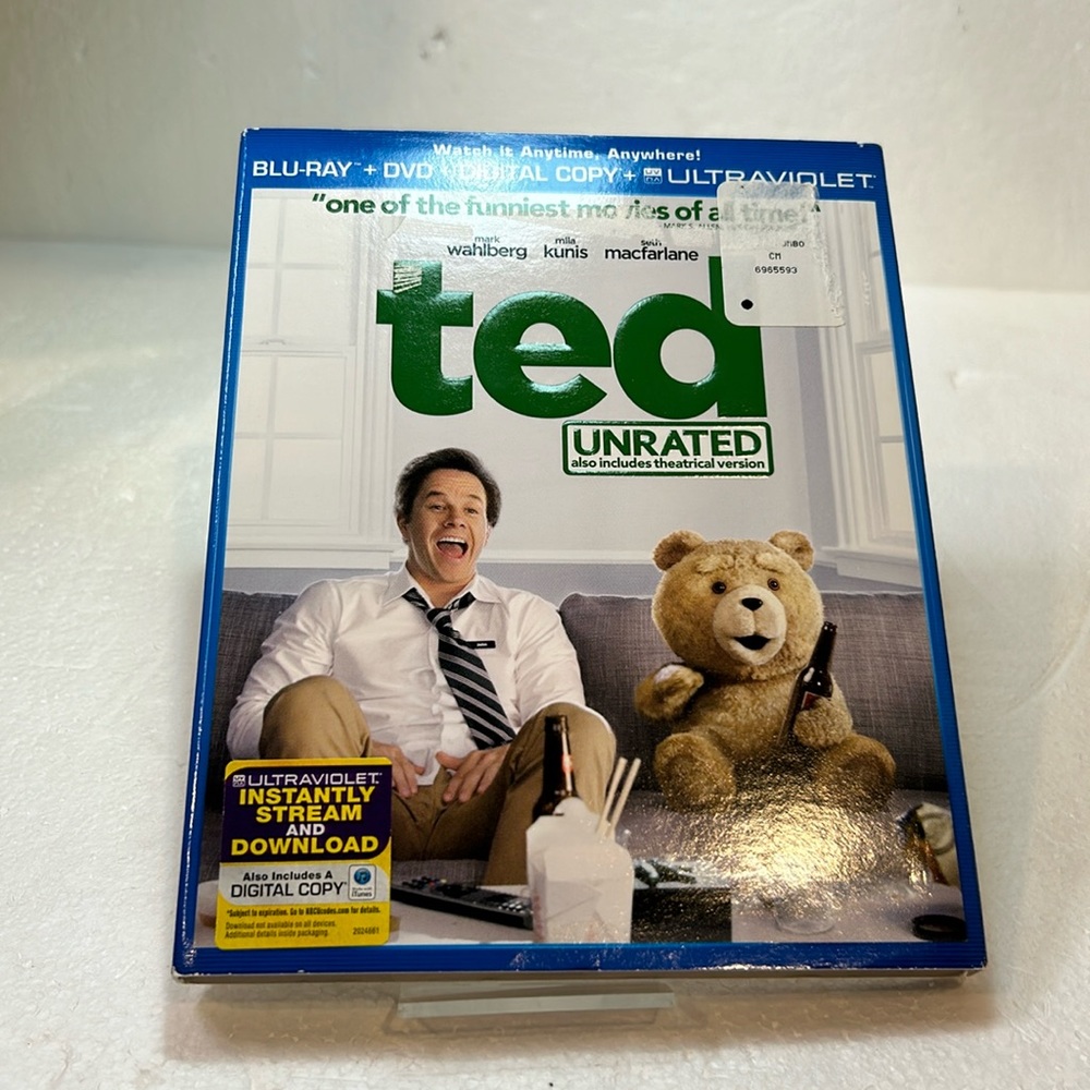 Ted (Blu-ray Disc, 2012, Unrated Includes Digital Copy Ultra Violet)
